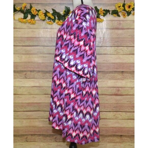 Catherines Women's 4X Pink Colorful Short Sleeve V-Neck T-Shirt Knit Top Casual - Picture 5 of 10